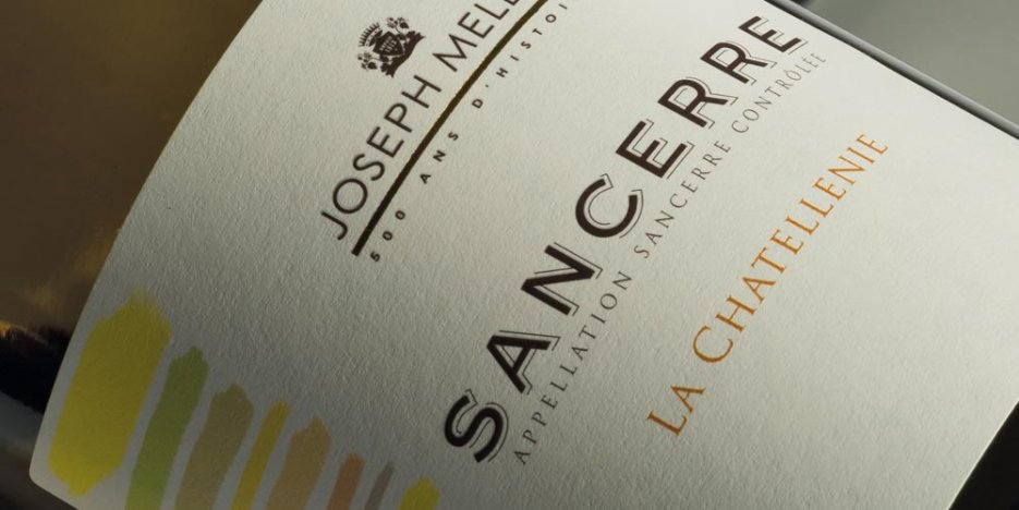 Close up image of the label on a bottle of Sancerre La Chatellenie wine