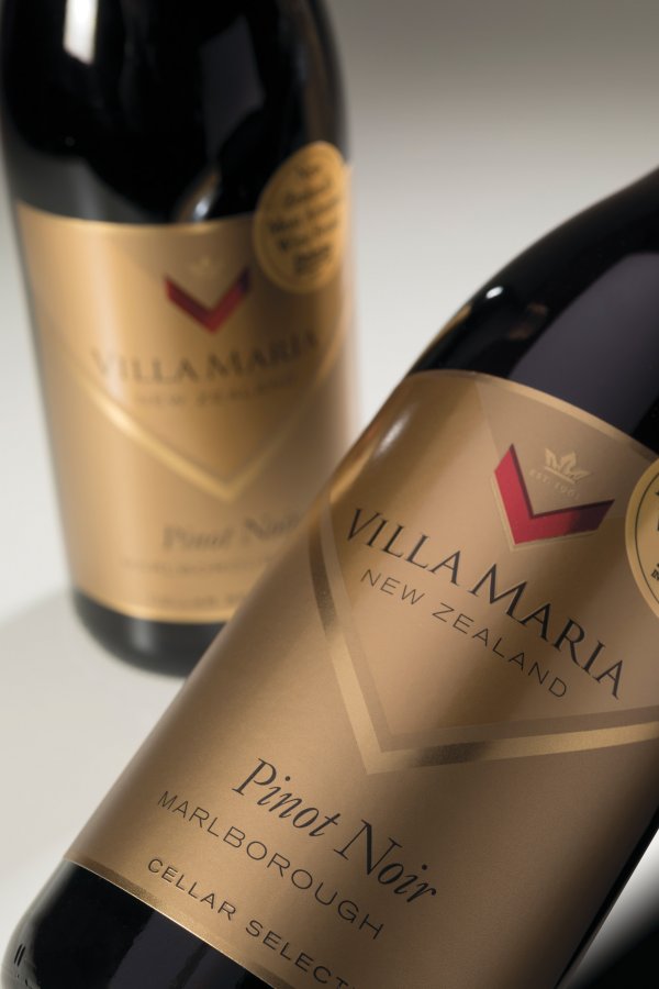 Cellar Selection Pinot Noir bottles style image