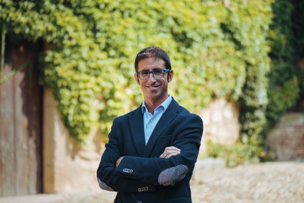 Jorge Navascués - Contino Head Winemaker in a casual blue jacket