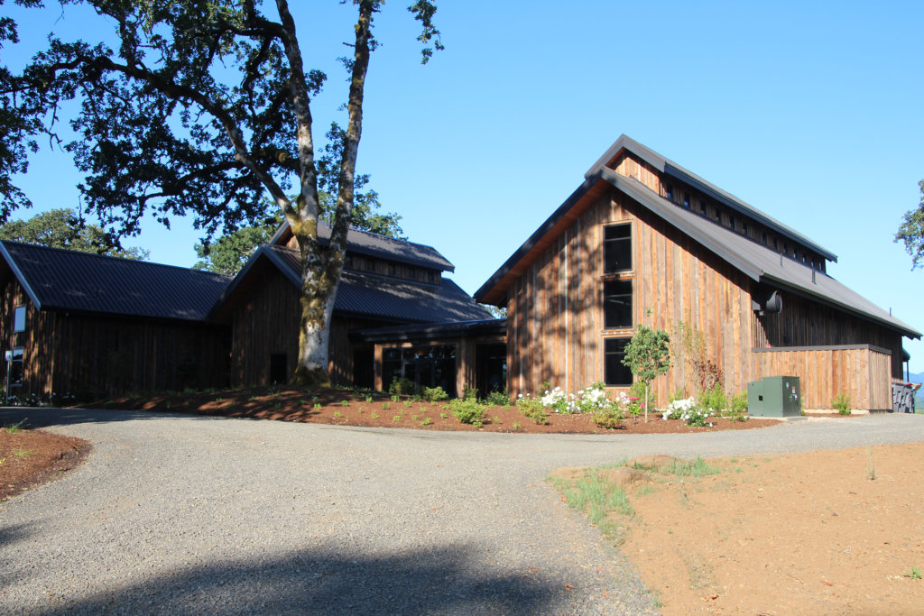 Résonance winery and visitor centre, Carlton, Oregon